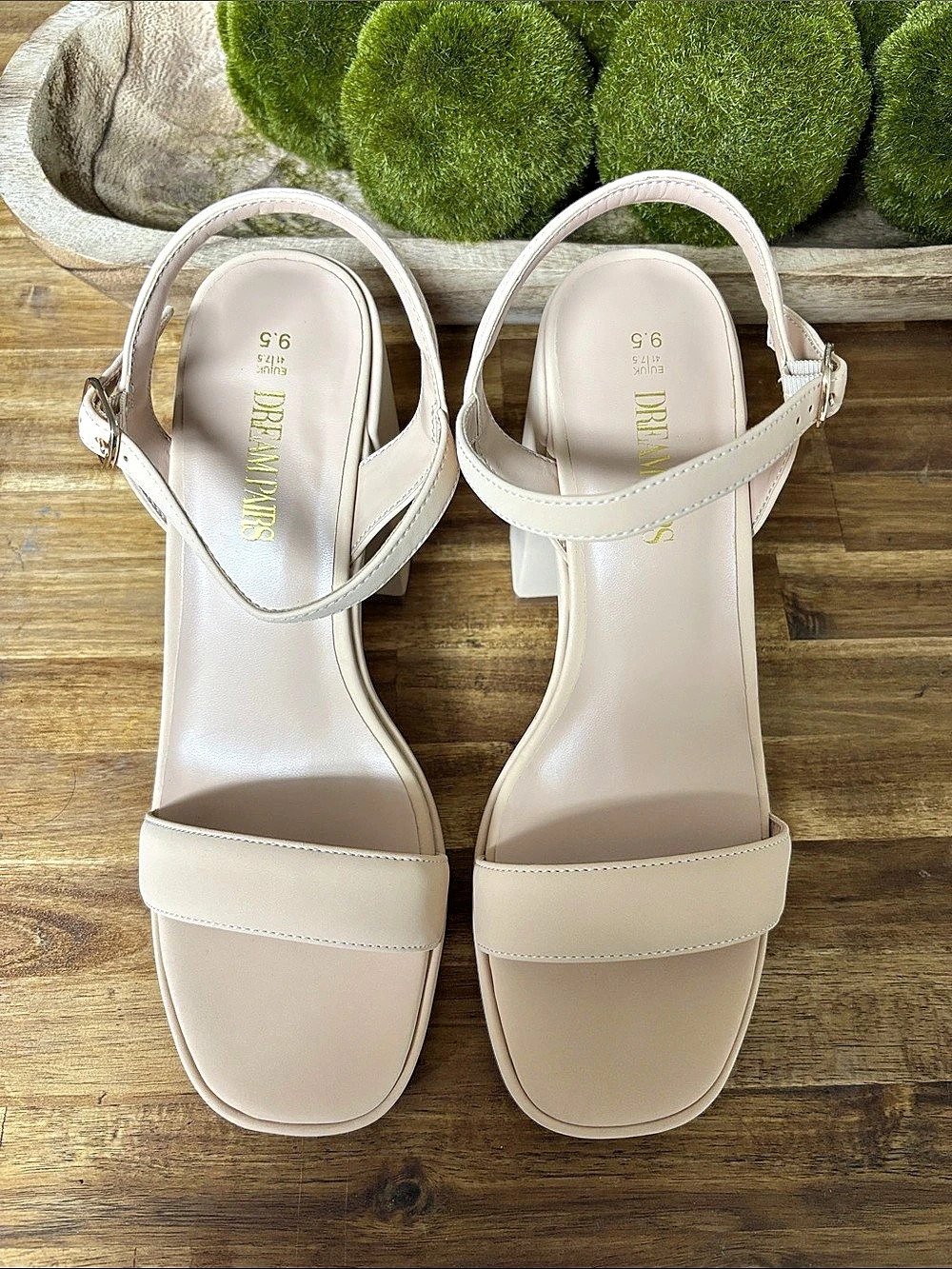 NEVER BEEN WORN Block Heel Sandals US 9.5